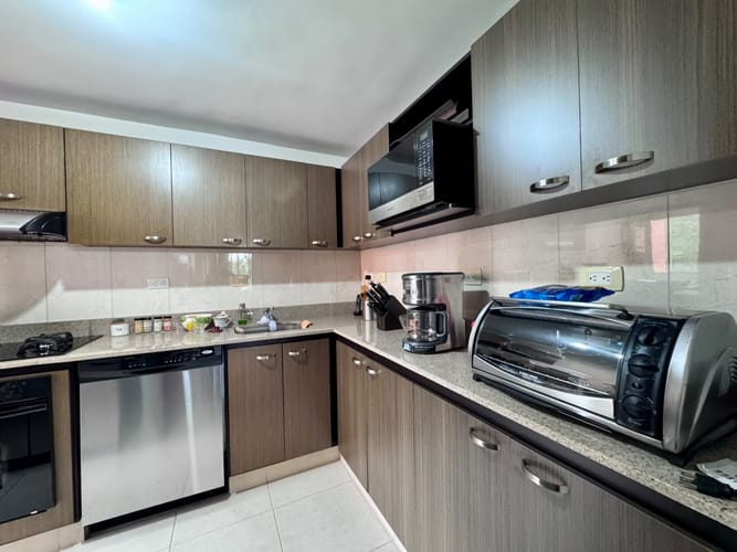 Apartamento de 3 alcobas en arriendo en El Poblado, Envigado, 120 m² · foto 5 de 17