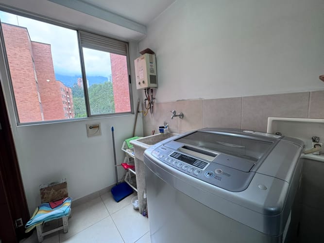 Apartamento de 3 alcobas en arriendo en El Poblado, Envigado, 120 m² · foto 7 de 17