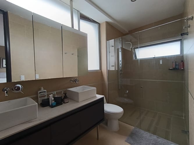 Apartamento de 3 alcobas en arriendo en Laureles, Medellín, 178 m² · foto 13 de 20