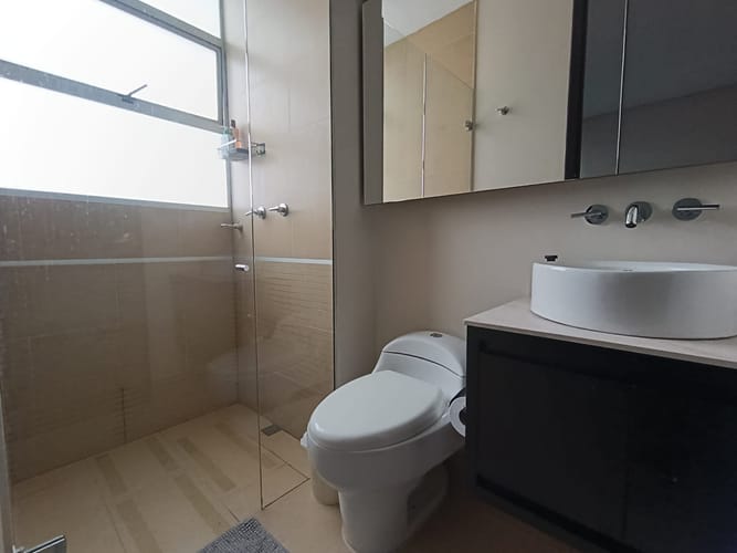 Apartamento de 3 alcobas en arriendo en Laureles, Medellín, 178 m² · foto 19 de 20