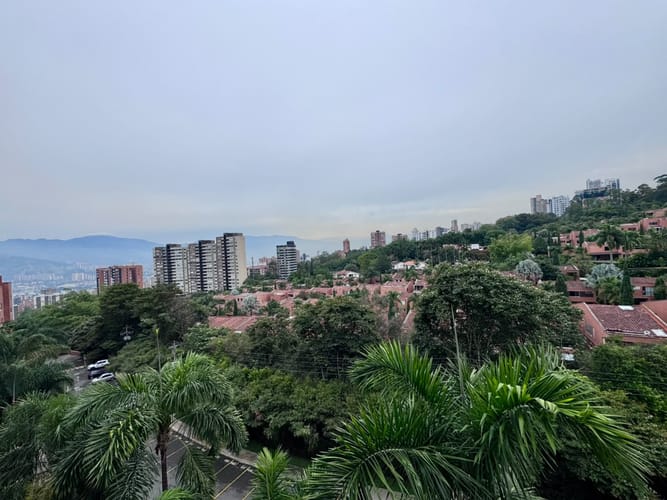 Apartamento de 3 alcobas en arriendo en El Poblado, Envigado, 120 m² · foto 17 de 17