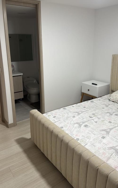 Apartamento de 3 alcobas en arriendo en Las Lomitas, Sabaneta, 77 m² · foto 5 de 11