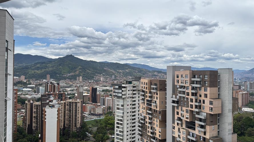 Apartamento de 3 alcobas en arriendo en Las Lomitas, Sabaneta, 77 m² · foto 10 de 11