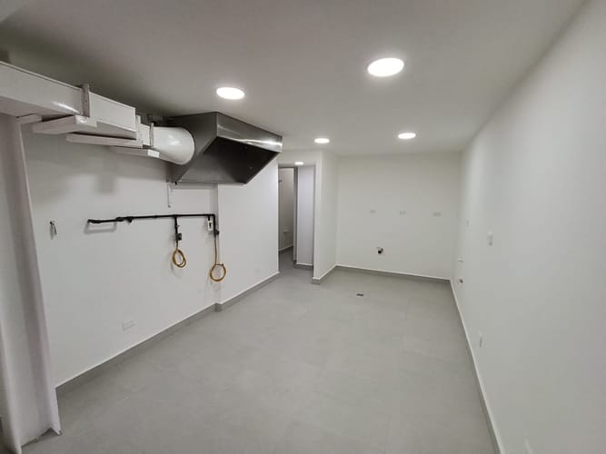 Local en arriendo en Calasanz, Medellín, 19 m² · foto 3 de 10