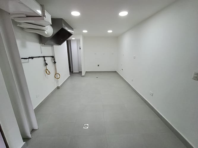 Local en arriendo en Calasanz, Medellín, 19 m² · foto 6 de 10