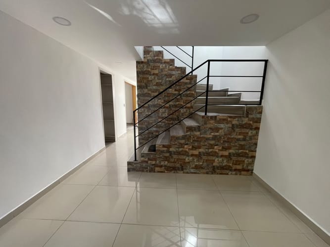 Casa de 3 alcobas en arriendo en La Gloria, Medellín, 120 m² · foto 2 de 20