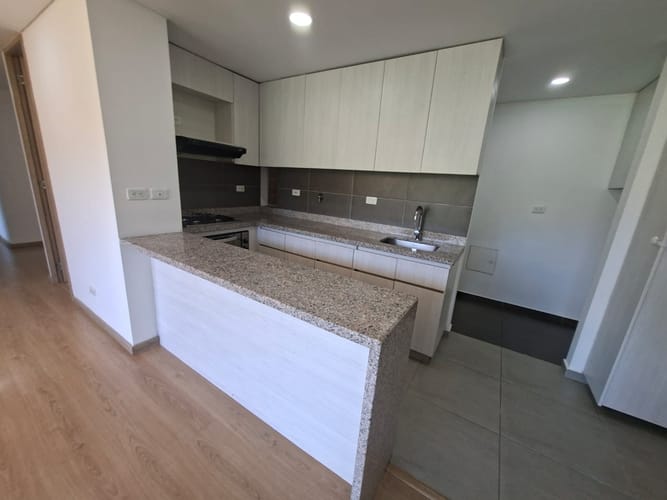 Apartamento de 3 alcobas en arriendo en Monteazul, Sabaneta, 90 m² · foto 2 de 20