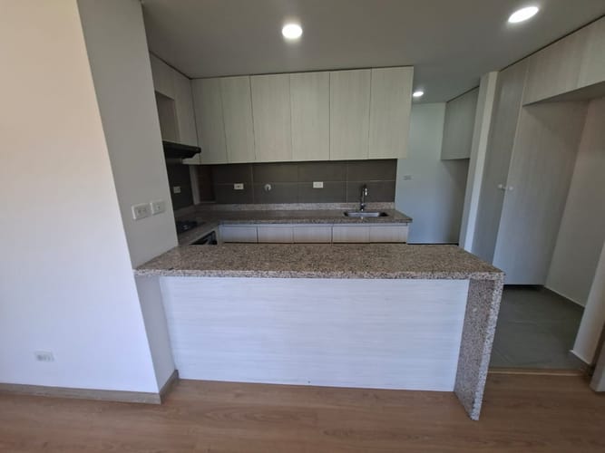 Apartamento de 3 alcobas en arriendo en Monteazul, Sabaneta, 90 m² · foto 10 de 20