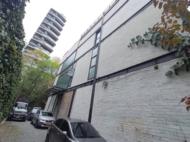Bodega en arriendo en El Poblado, Medellín, 652 m² · foto 2 de 20