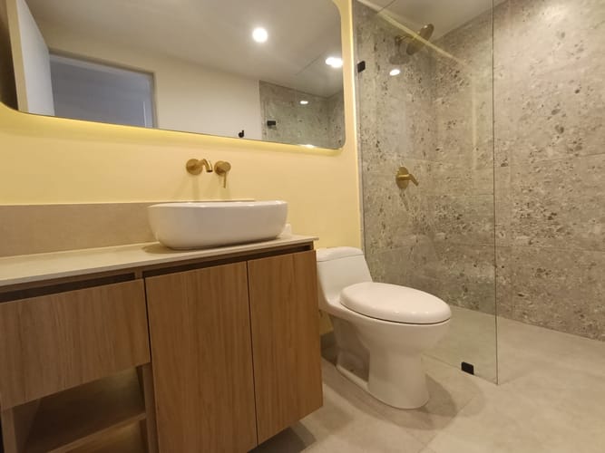 Apartamento de 5 alcobas en arriendo en El Poblado, Medellín, 240 m² · foto 12 de 20