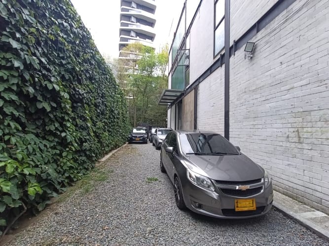 Bodega en arriendo en El Poblado, Medellín, 652 m² · foto 17 de 20