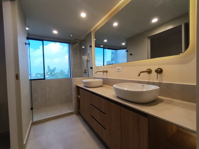 Apartamento de 5 alcobas en arriendo en El Poblado, Medellín, 240 m² · foto 18 de 20