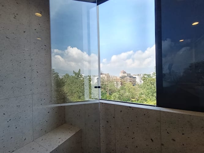 Apartamento de 5 alcobas en arriendo en El Poblado, Medellín, 240 m² · foto 19 de 20