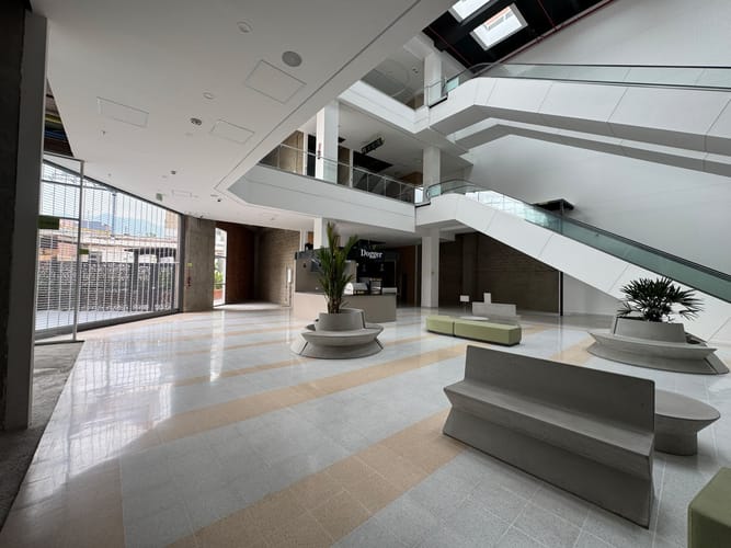 Local en arriendo en Laureles, Medellín, 23 m² · foto 7 de 9