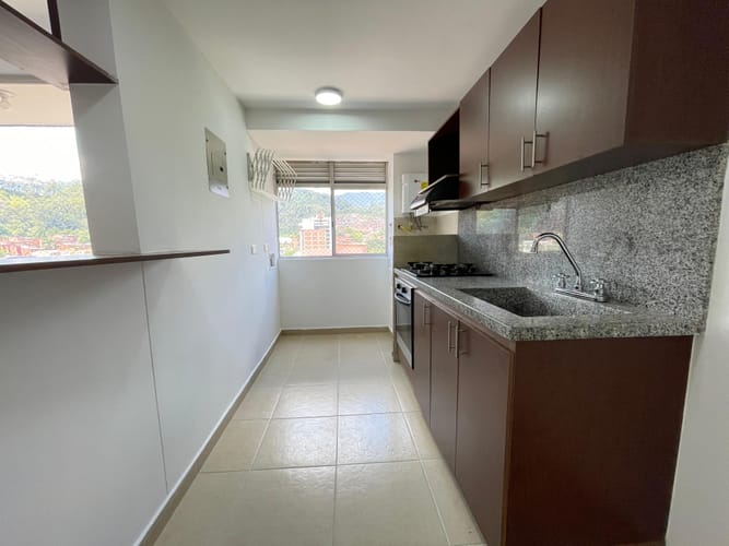 Apartamento de 3 alcobas en arriendo en Belén, Medellín, 72 m² · foto 2 de 15