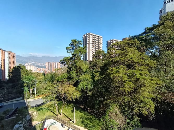 Apartaestudio en arriendo en El Poblado, Medellín, 52 m² · foto 8 de 13