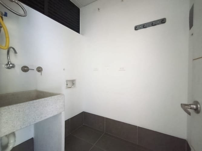 Apartaestudio en arriendo en El Poblado, Medellín, 52 m² · foto 10 de 13