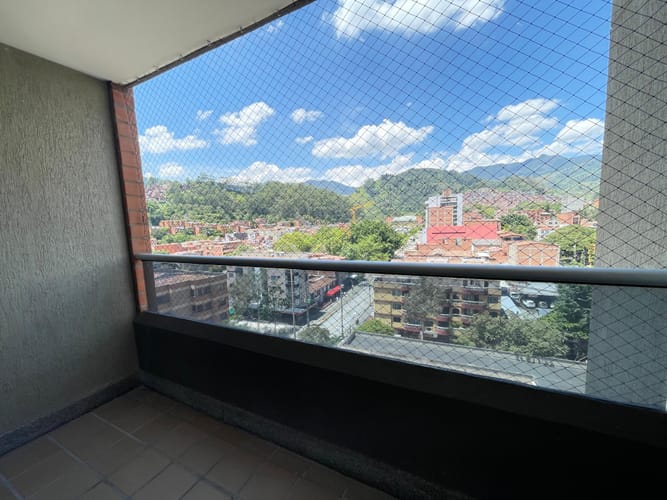 Apartamento de 3 alcobas en arriendo en Belén, Medellín, 72 m² · foto 6 de 15