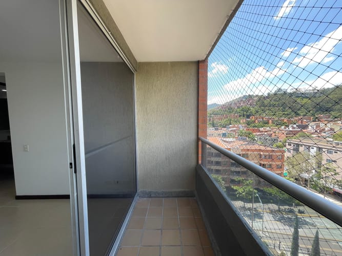 Apartamento de 3 alcobas en arriendo en Belén, Medellín, 72 m² · foto 7 de 15