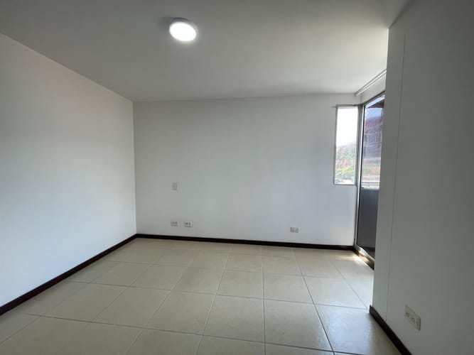 Apartamento de 3 alcobas en arriendo en Belén, Medellín, 72 m² · foto 13 de 15