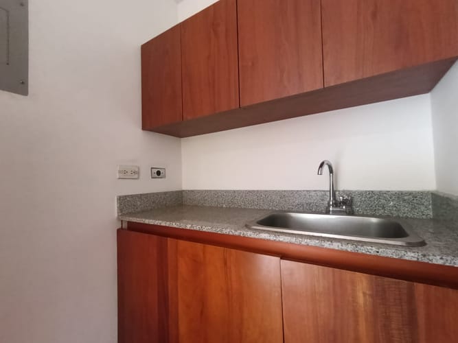 Oficina en arriendo en El Poblado, Medellín, 54 m² · foto 10 de 17
