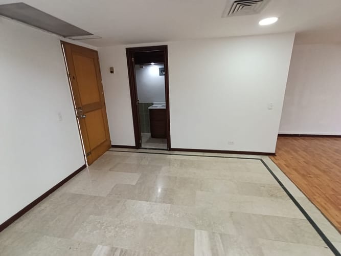 Oficina en arriendo en El Poblado, Medellín, 45 m² · foto 4 de 13