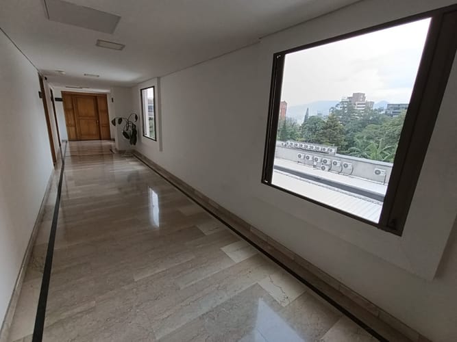 Oficina en arriendo en El Poblado, Medellín, 45 m² · foto 7 de 13