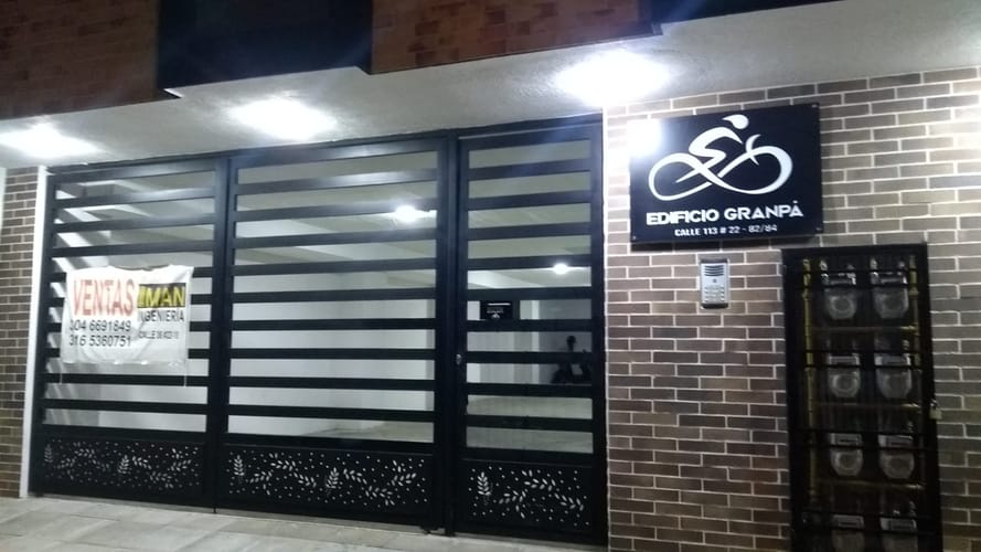 Apartamento de 2 alcobas en venta en C. San Lorenzo De Provenza I, Bucaramanga, 52 m² · foto 2 de 17