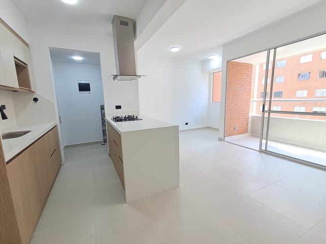 Apartamento de 3 alcobas en arriendo en Fabricato, Bello, 72 m² · foto 3 de 16