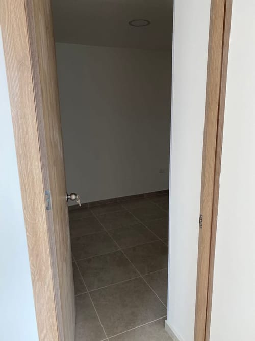 Apartamento de 2 alcobas en venta en C. San Lorenzo De Provenza I, Bucaramanga, 52 m² · foto 6 de 17