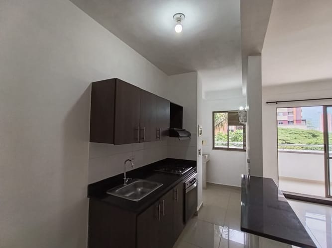 Apartamento de 3 alcobas en arriendo en Niquia, Bello, 73 m² · foto 3 de 13