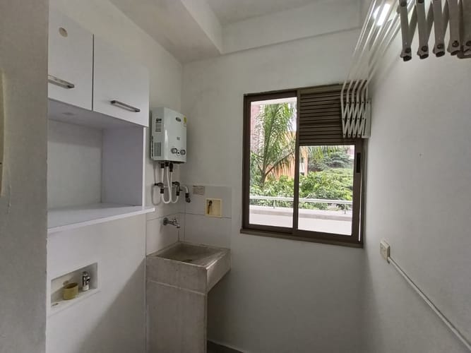 Apartamento de 3 alcobas en arriendo en Niquia, Bello, 73 m² · foto 4 de 13