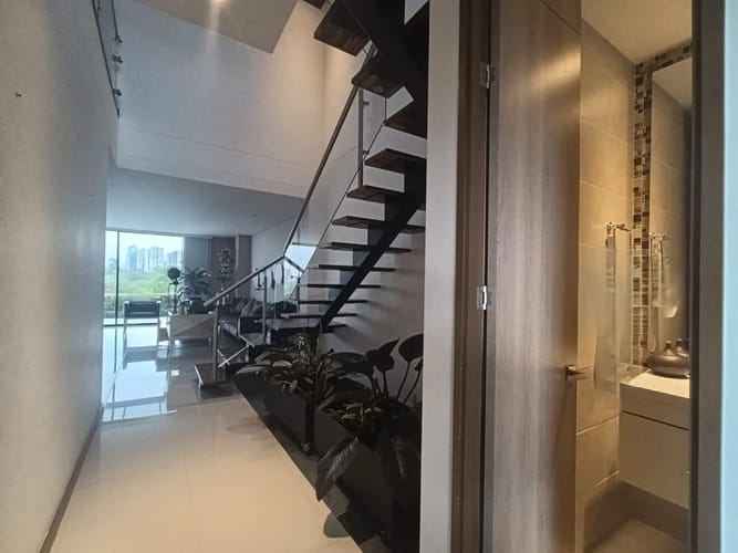 Casa de 3 alcobas en arriendo en Cumbres, Envigado, 240 m² · foto 2 de 20