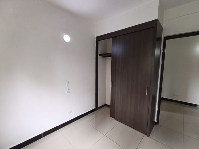 Apartamento de 3 alcobas en arriendo en Niquia, Bello, 73 m² · foto 10 de 13