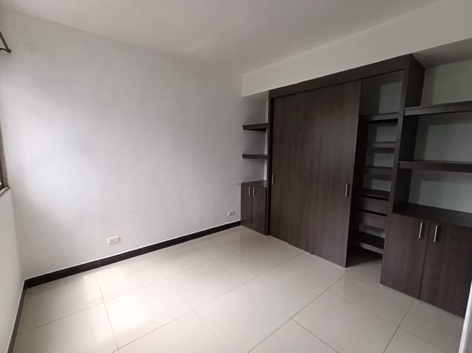 Apartamento de 3 alcobas en arriendo en Niquia, Bello, 73 m² · foto 11 de 13