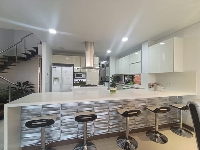 Casa de 3 alcobas en arriendo en Cumbres, Envigado, 240 m² · foto 7 de 20