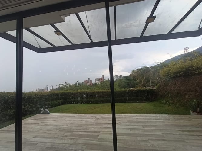 Casa de 3 alcobas en arriendo en Cumbres, Envigado, 240 m² · foto 8 de 20