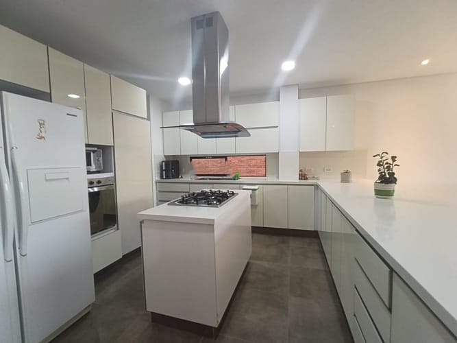 Casa de 3 alcobas en arriendo en Cumbres, Envigado, 240 m² · foto 13 de 20