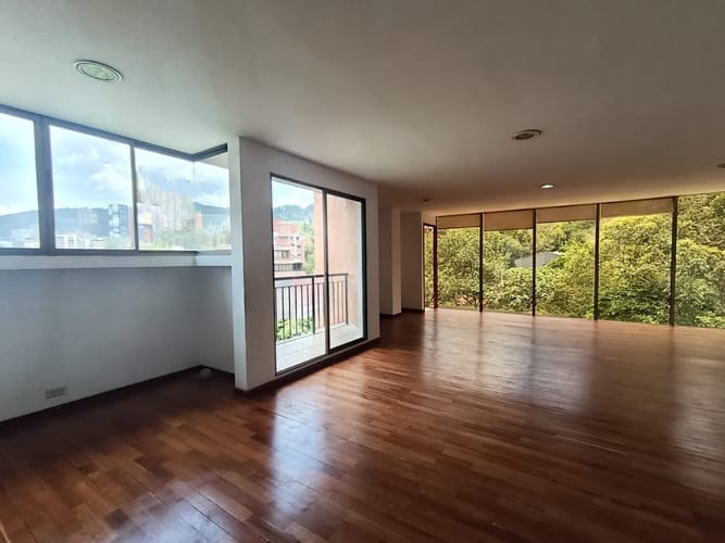 Oficina en arriendo en El Poblado, Medellín, 67 m² · foto 2 de 14
