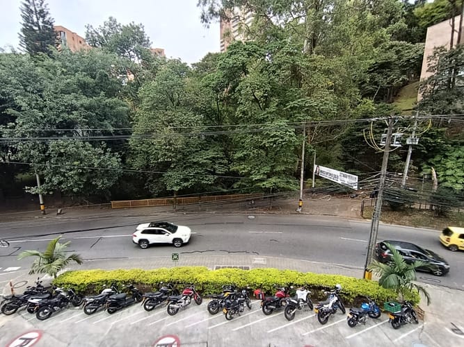 Oficina en arriendo en El Poblado, Medellín, 67 m² · foto 10 de 14