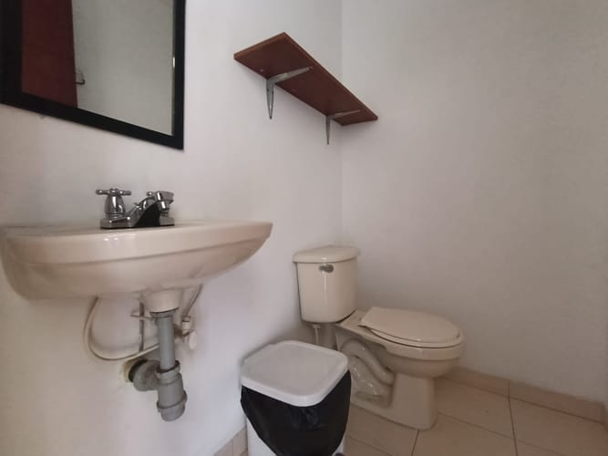 Oficina en arriendo en El Poblado, Medellín, 67 m² · foto 12 de 14