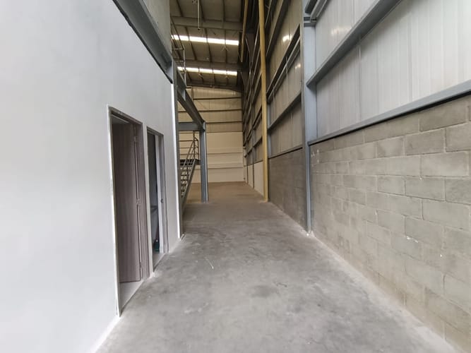 Bodega en arriendo en Copacabana, 600 m² · foto 8 de 19