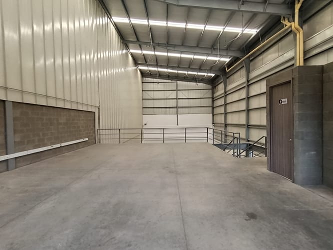 Bodega en arriendo en Copacabana, 600 m² · foto 13 de 19
