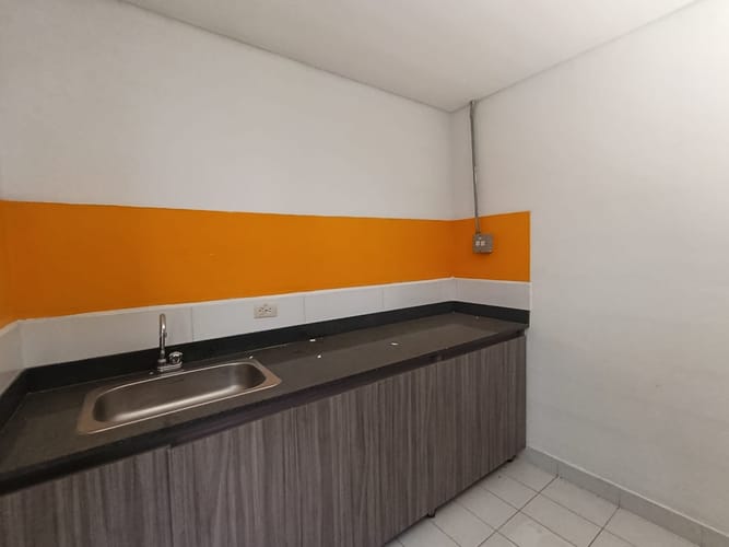 Bodega en arriendo en Copacabana, 600 m² · foto 17 de 19