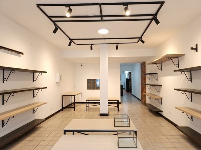 Local en arriendo en Laureles, Medellín, 130 m² · foto 3 de 9