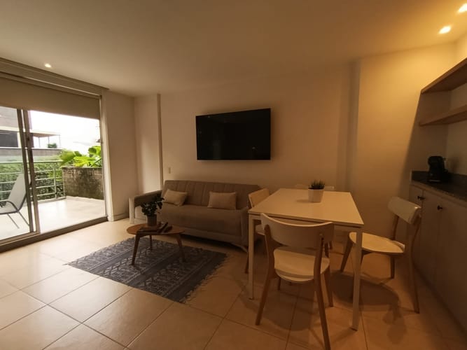 Apartaestudio en arriendo en Las Lomas, Medellín, 45 m² · foto 2 de 13