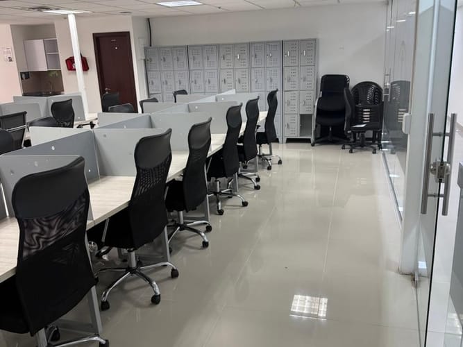 Oficina en arriendo en Guayaquil, Medellín, 108 m² · foto 3 de 12