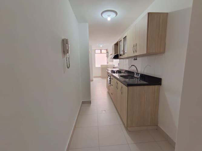 Apartamento de 4 alcobas en arriendo en Laureles, Medellín, 120 m² · foto 3 de 19