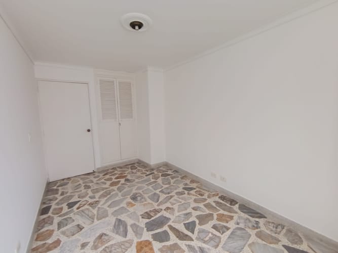 Apartamento de 4 alcobas en arriendo en Laureles, Medellín, 120 m² · foto 12 de 19