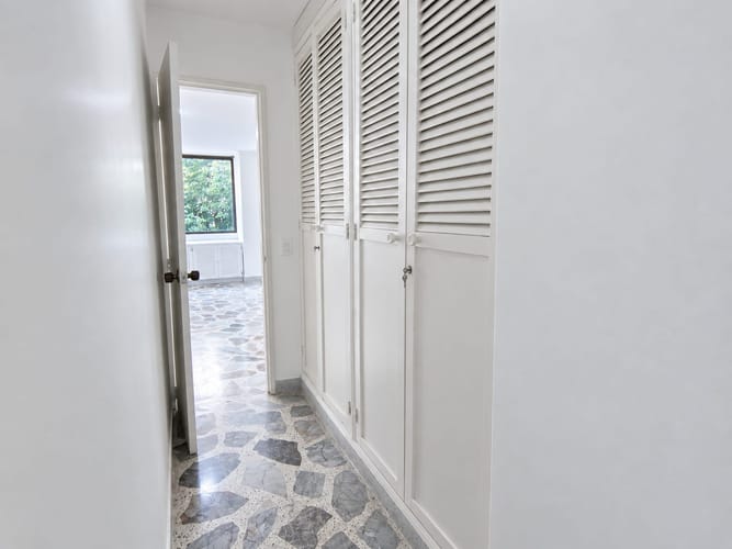 Apartamento de 4 alcobas en arriendo en Laureles, Medellín, 120 m² · foto 18 de 19